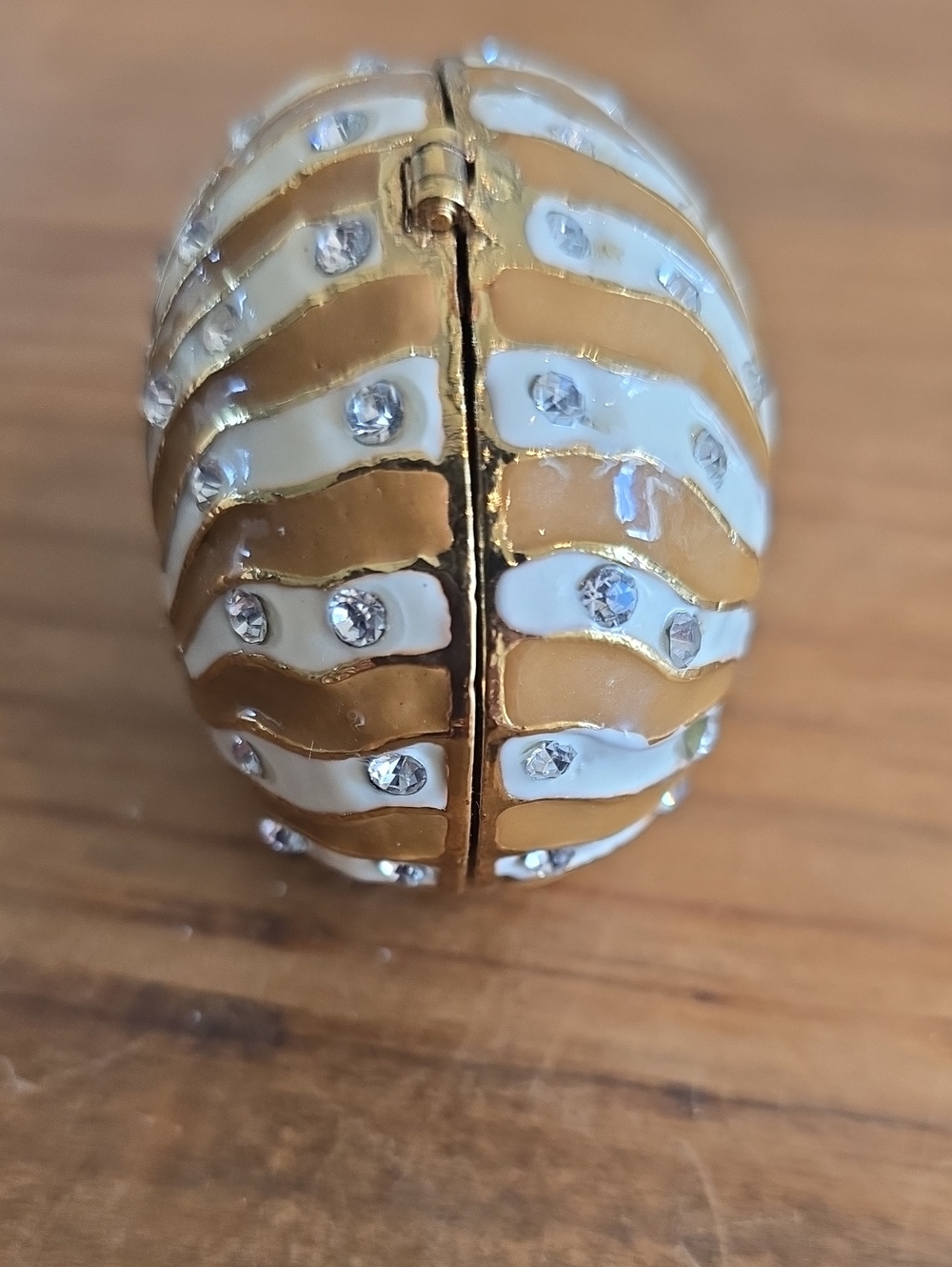 Nautilus Shell Enameled Box with Rhinestones - Picture 10 of 16